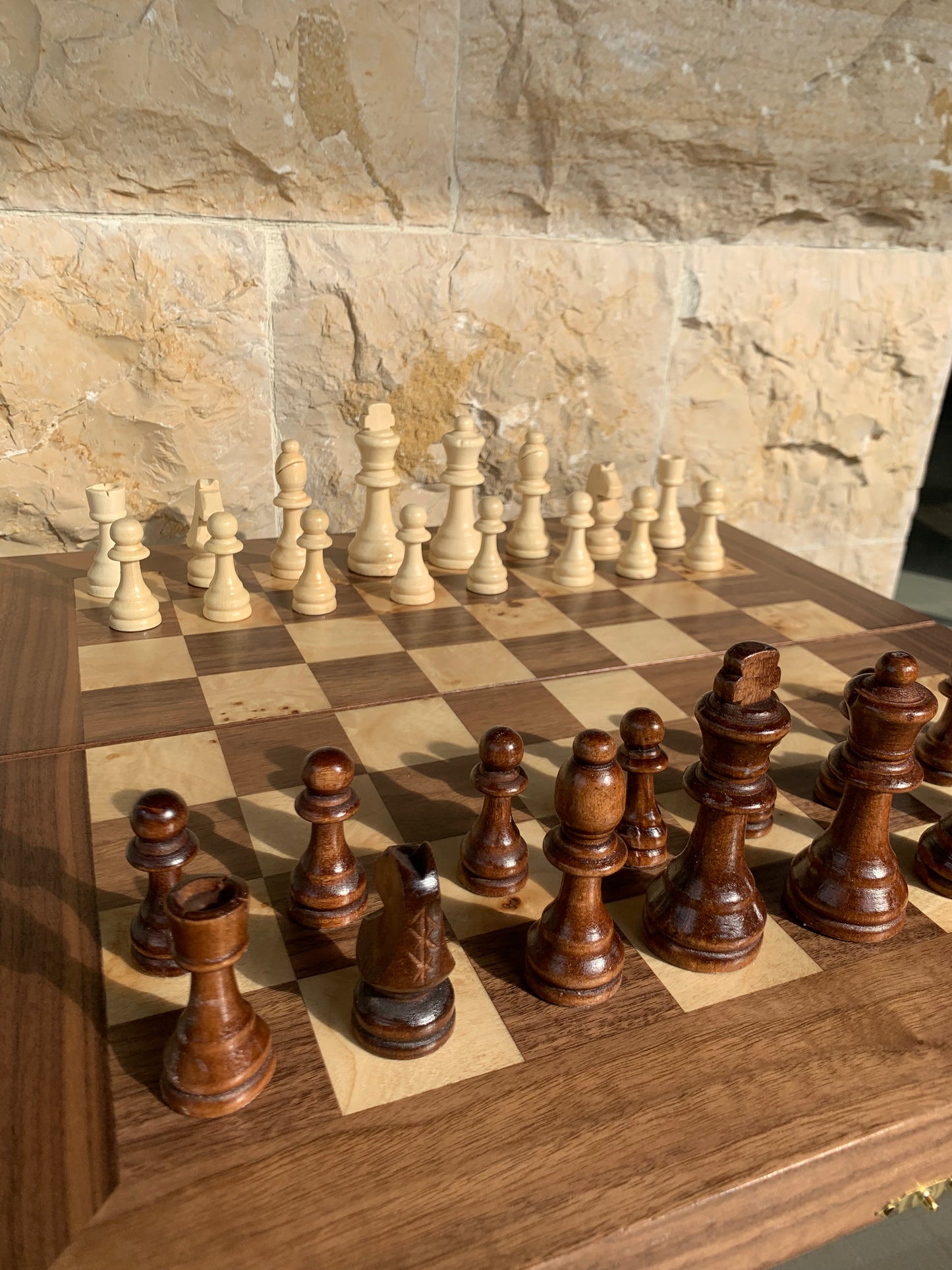 Foldable walnut chess