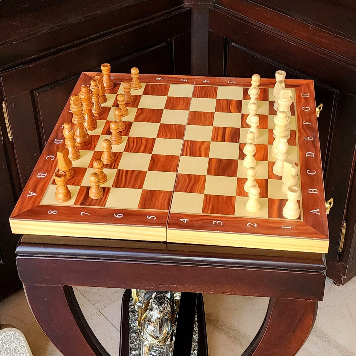 The Voyager Magnetic Chess Board
