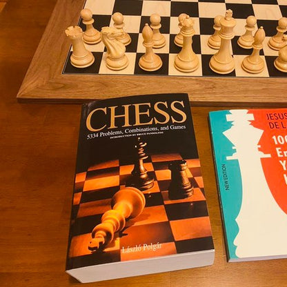 Chess: 5334 Problems, Combinations and Games