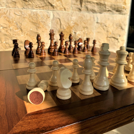 Foldable walnut chess