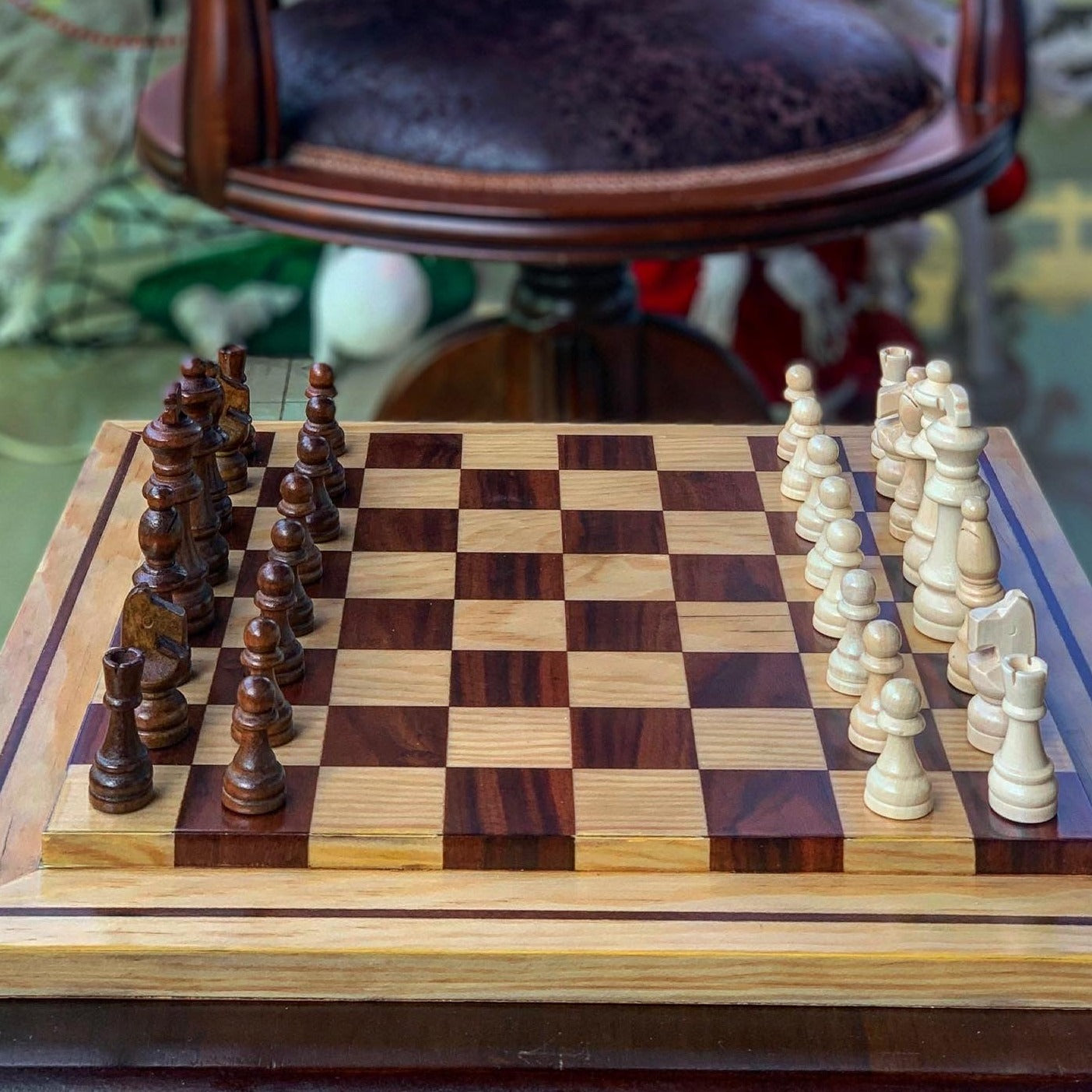 Brown/beige chess